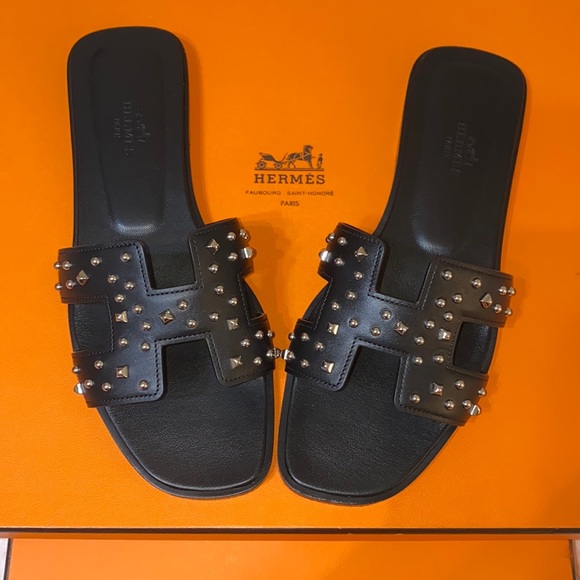 AUTHENTIC HERMÈS ORAN SANDALS - Picture 9 of 16